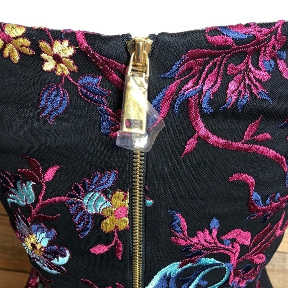 Nicole Miller NY, Floral embroidered dress,NWOT - Picture 6 of 10